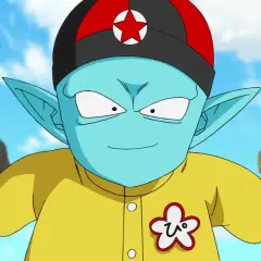 Pilaf z Dragon Ball w żółtej koszuli i czapce z czerwoną gwiazdą.