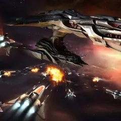 Bitwa kosmiczna w Battlestar Galactica Online. Ogromny statek bojowy i mniejsze myśliwce walczą w przestrzeni kosmicznej.