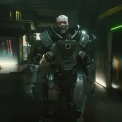 Adam Smasher, potężny cyborg z czerwonymi oczami, wchodzi do mrocznego korytarza.