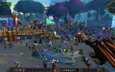 Tłum graczy w World of Warcraft, w tym wiele postaci, smoków i nawet żółw. Wow!
