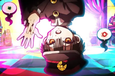 Chłopak z anime, wiszący do góry nogami, otoczony przez latające oczy i kolorowe meble. Czy anime jest złe? To pytanie zadaje sobie wielu, ale ta scena sugeruje coś więcej niż tylko rozrywkę.
