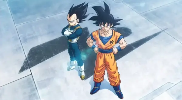 Goku i Vegeta, bohaterowie Dragon Ball sezon 2, gotowi do walki na futurystycznej arenie.