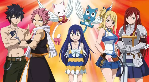 Postacie z anime Fairy Tail: Gray, Natsu, Wendy, Lucy, Erza oraz latające koty Happy i Carla.