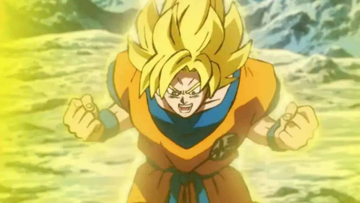 Goku w formie Super Saiyanina, z żółtą aurą, gotowy do walki. Scena przypomina początek przygód z Dragon Ball odc 1.