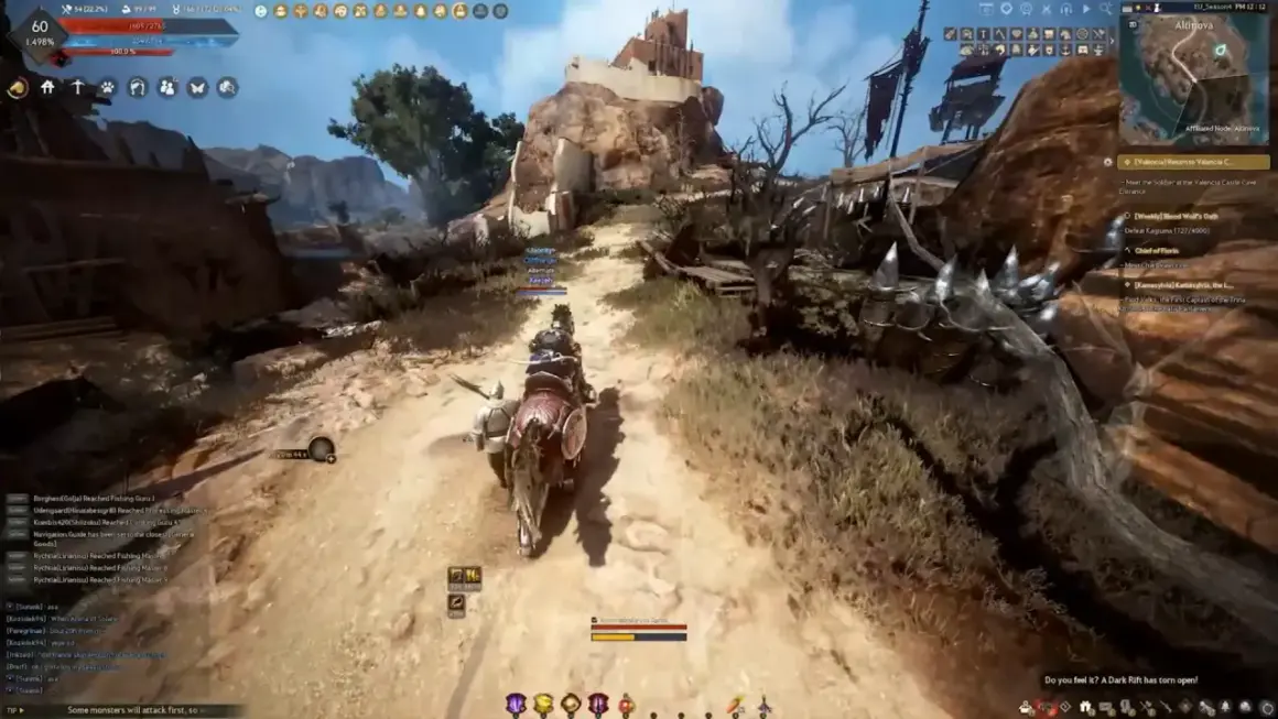 Gracz na koniu w świecie black desert mobile pędzi po piaszczystej drodze w kierunku twierdzy na wzgórzu.