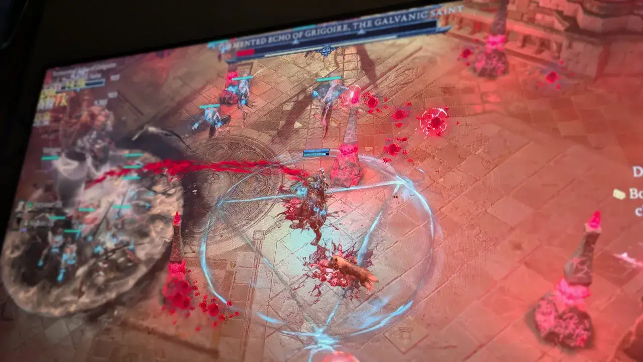Intensywna walka w diablo 4 nowy sezon. Krwawa arena, magiczne kręgi i potwory.