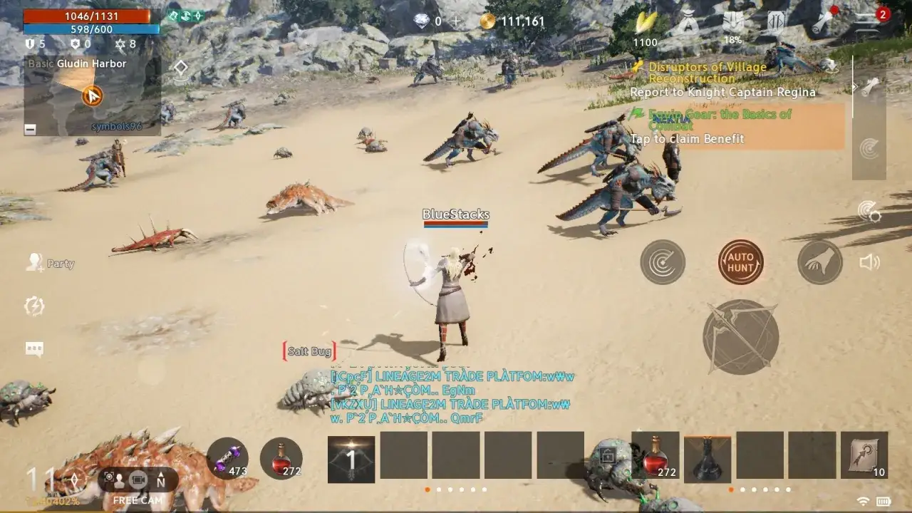 Postać w grze Lineage 2 Essence walczy z potworami na plaży. Widać interfejs gry, umiejętności i ekwipunek.