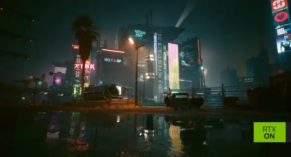 Nocne Night City po aktualizacji Cyberpunk 2077. Neonowe reklamy odbijają się w kałużach, a zniszczony samochód stoi obok.